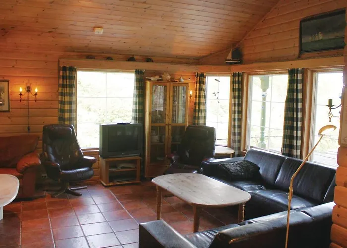 Semesterbostad Stunning In Lindesnes With Sauna Svenevik