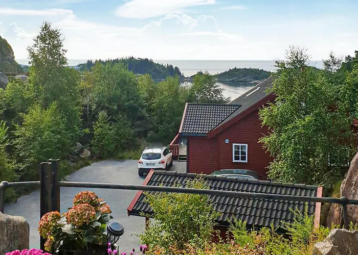 Stunning In Lindesnes With Sauna * Svinoy