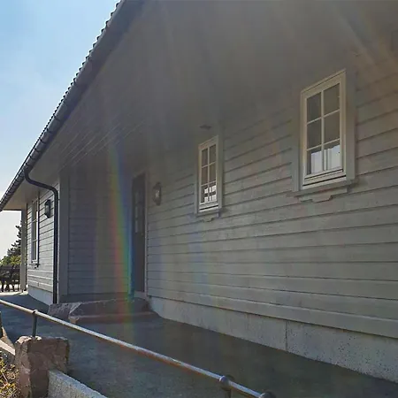 Дом отдыха Stunning In Lindesnes With Sauna Svenevik