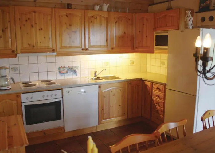 Stunning In Lindesnes With Sauna Ferienhaus Svinoy